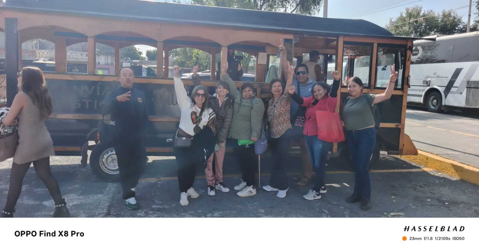 Grupo turístico en recorrido